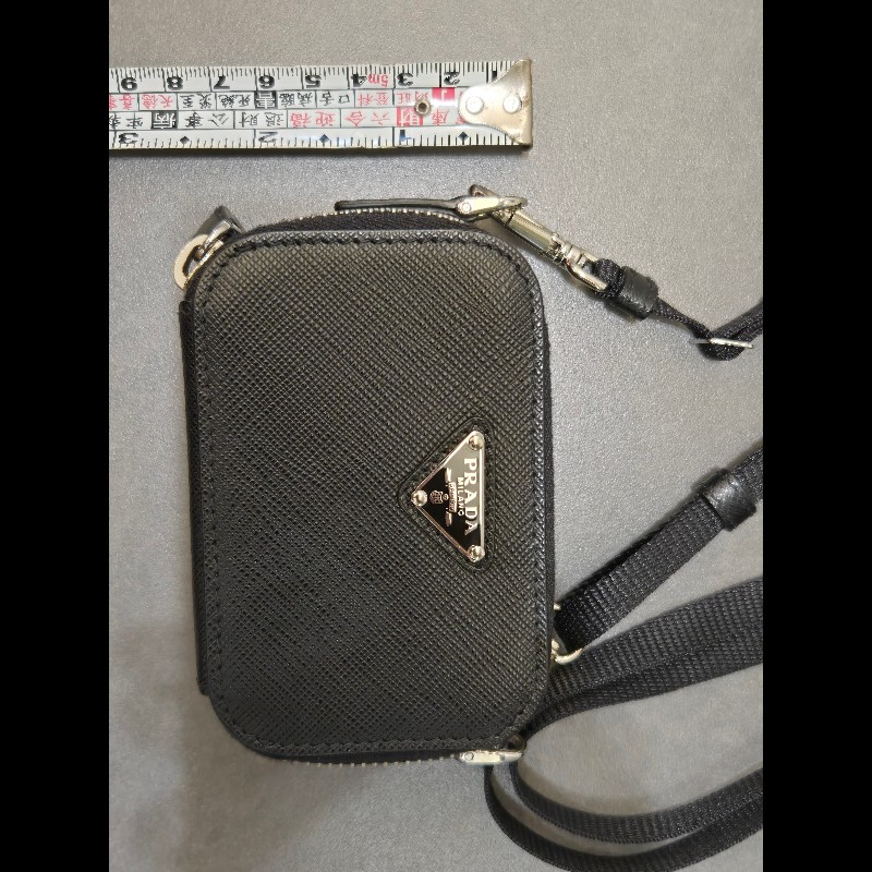 PRADA 普拉達 Saffiano 可拆斜背防刮牛皮零錢卡片小包-14