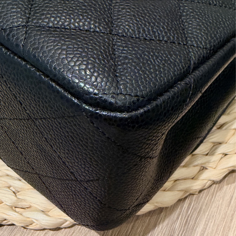 Chanel Classic Flap 30 Bag （99%New，卡、貼、塵袋、盒）-12