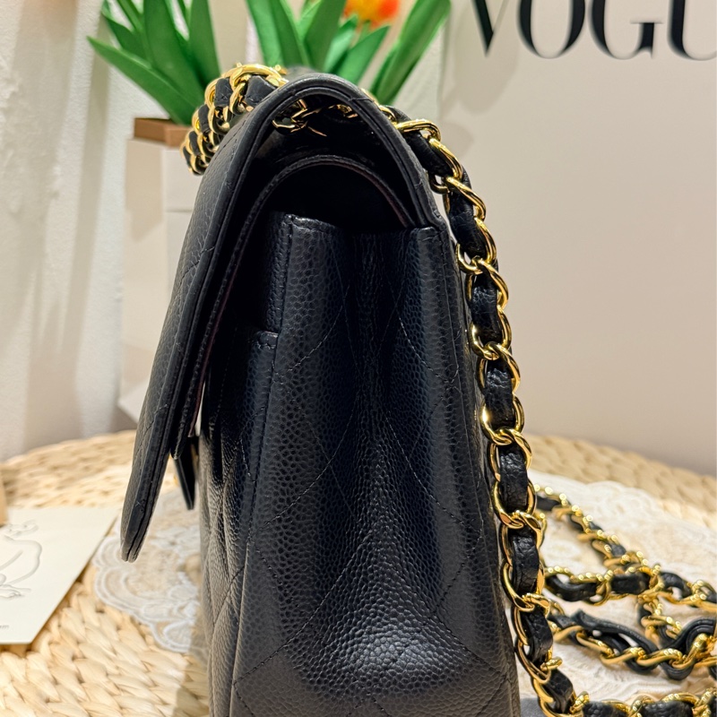Chanel Classic Flap 30 Bag （99%New，卡、貼、塵袋、盒）-13