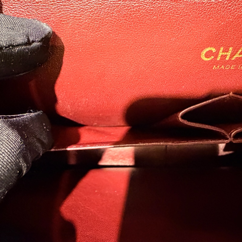 Chanel Classic Flap 30 Bag （99%New，卡、貼、塵袋、盒）-21
