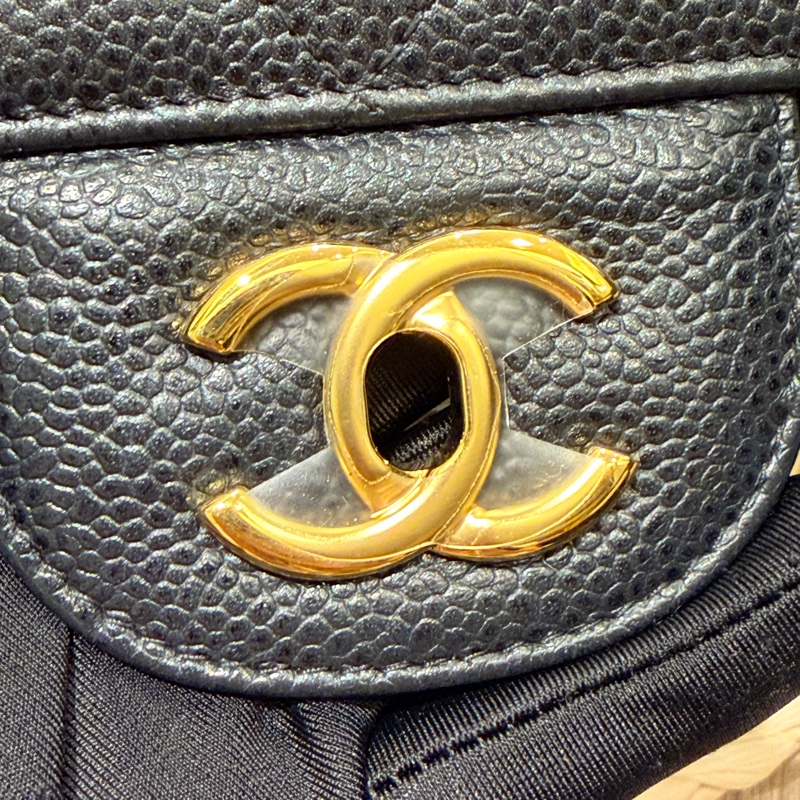 Chanel Classic Flap 30 Bag （99%New，卡、貼、塵袋、盒）-27