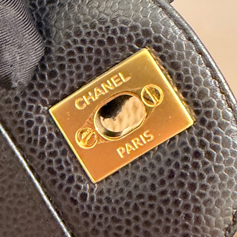 Chanel Classic Flap 30 Bag （99%New，卡、貼、塵袋、盒）-28