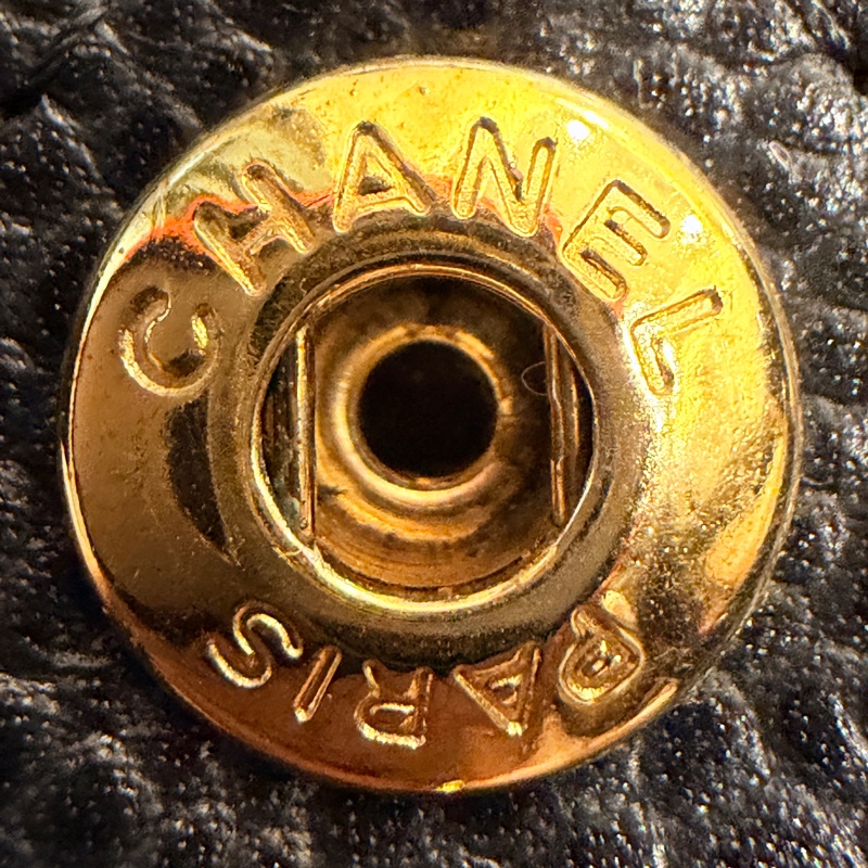 Chanel Classic Flap 30 Bag （99%New，卡、貼、塵袋、盒）-29