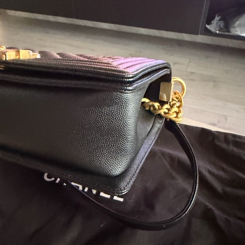 CHANEL香奈兒 黑金BOY 25cm 黑色 小牛皮 菱形紋 復古金鍊 斜背包-3