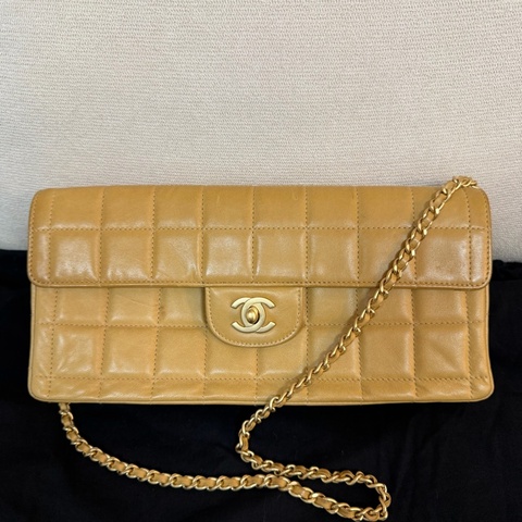 Chanel 冰格肩背包 優雅質感