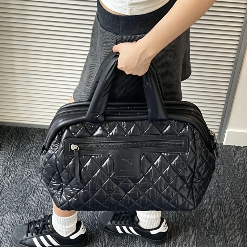 CHANEL香奈兒全黑泡芙羽太空雲朵托特單肩手提包-7