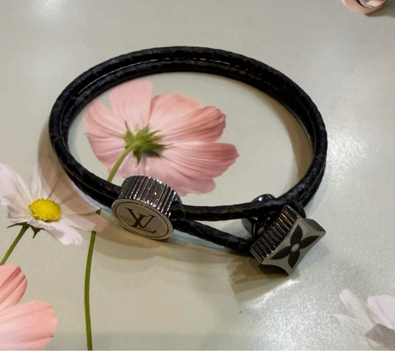 Louis Vuitton LV Keep It Twice 雙圈皮革手環95新(手圍16內可戴）-4