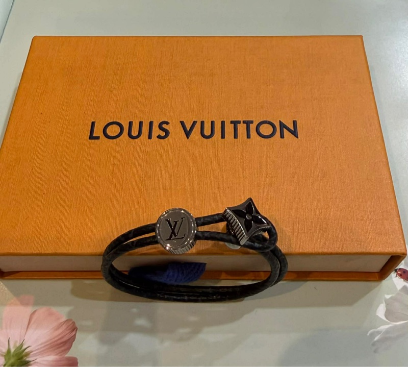 Louis Vuitton LV Keep It Twice 雙圈皮革手環95新(手圍16內可戴）-8