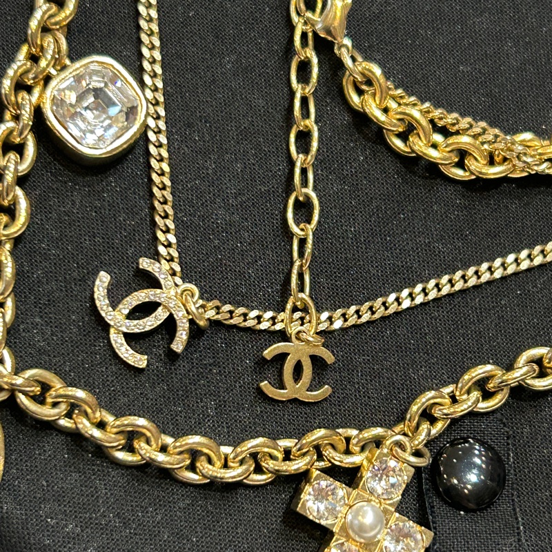 Chanel 香奈兒 復古金三層多元素項鍊95新-3