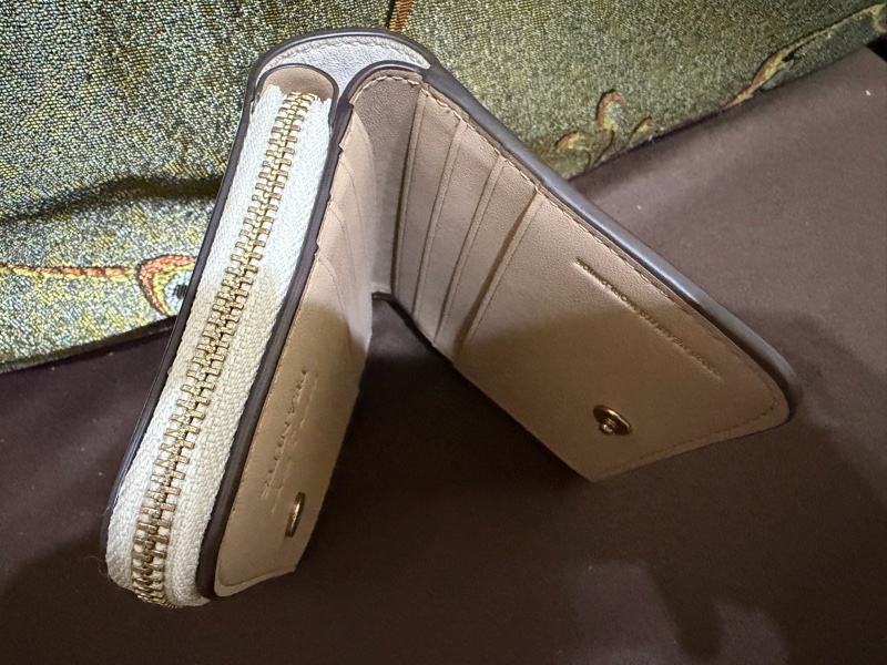 Coach x peanuts 史努比聯名象牙白短夾-4