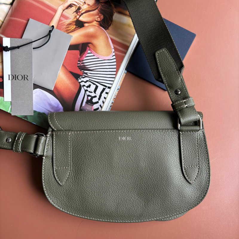 ::Christian Dior:: Saddle Pouch 墨綠色皮革馬鞍包 胸口包 側背包-1