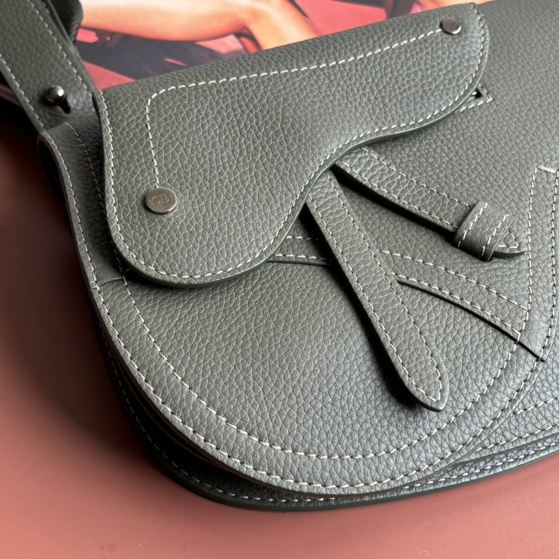 ::Christian Dior:: Saddle Pouch 墨綠色皮革馬鞍包 胸口包 側背包-7