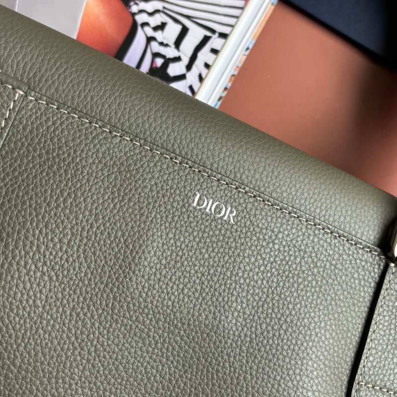 ::Christian Dior:: Saddle Pouch 墨綠色皮革馬鞍包 胸口包 側背包-18