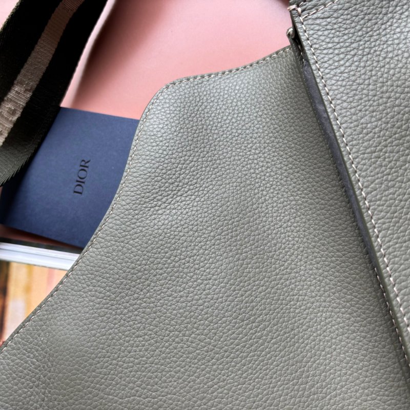 ::Christian Dior:: Saddle Pouch 墨綠色皮革馬鞍包 胸口包 側背包-24