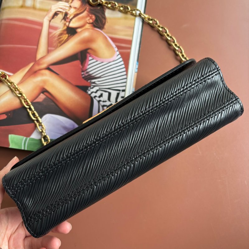 ::LOUIS VUITTON:: LV Twist 黑色EPI皮革金旋轉釦手提兩用包-3
