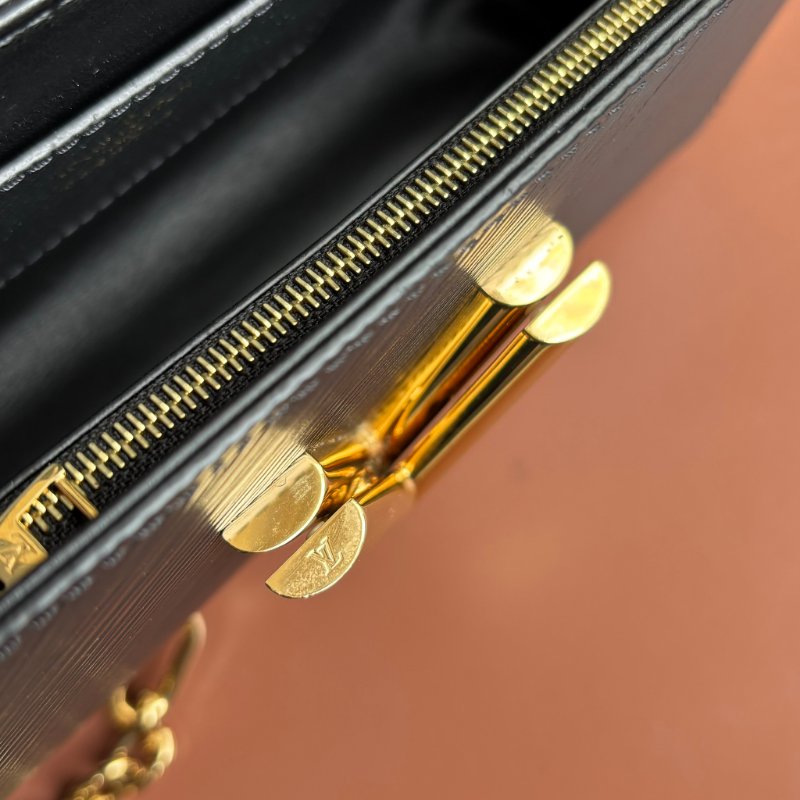 ::LOUIS VUITTON:: LV Twist 黑色EPI皮革金旋轉釦手提兩用包-22