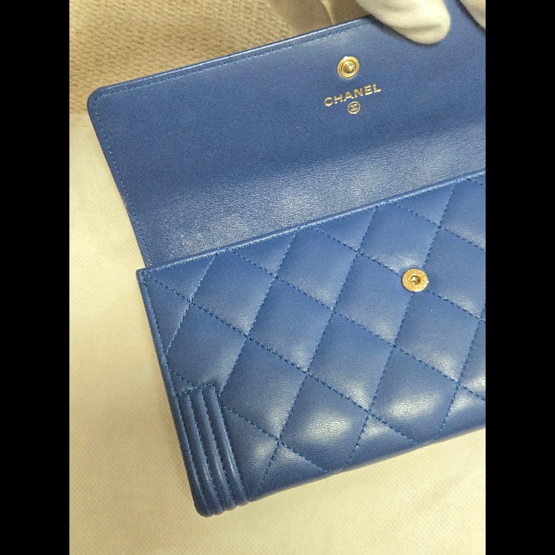Chanel 香奈兒 藍色 boy淡金釦發財長夾 掀蓋長夾-10