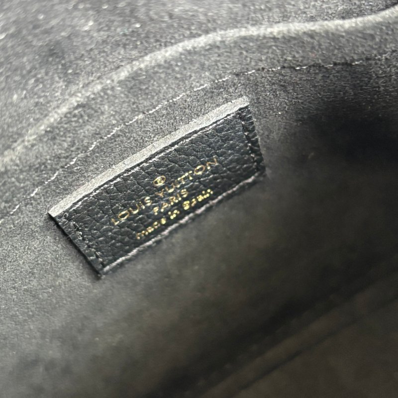 ::LOUIS VUITTON:: LV M58953 Speedy Bandoulière 20 黑色壓紋波士頓手提斜背包-25