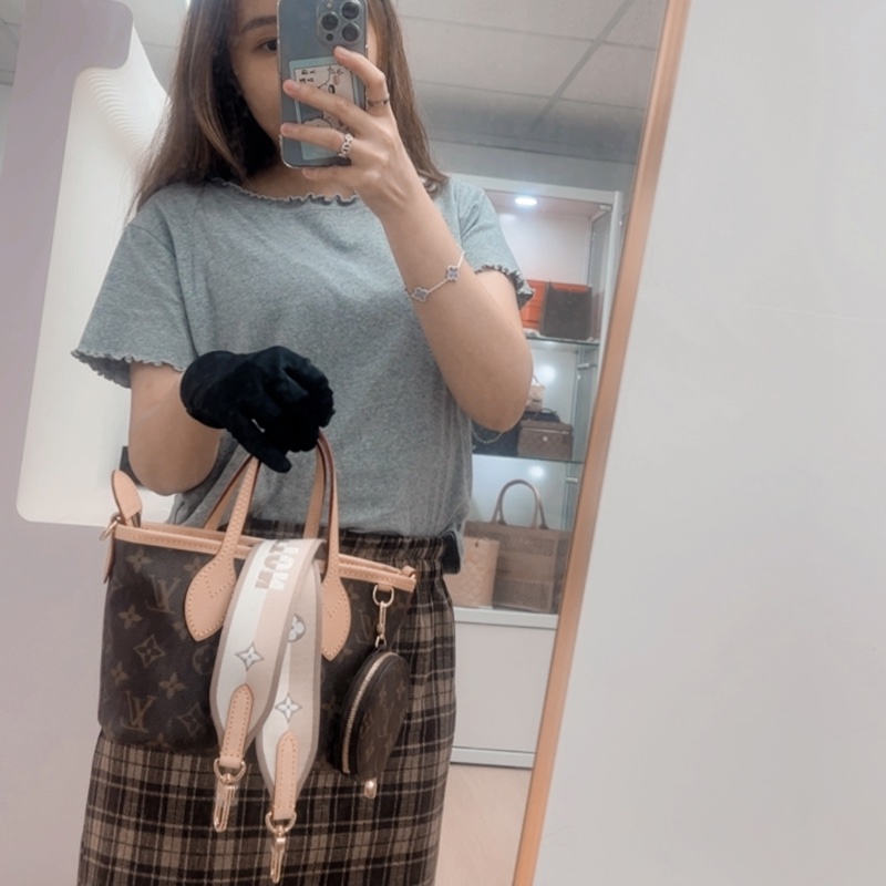 Lv neverfull bb 奶茶肩帶托特包-15