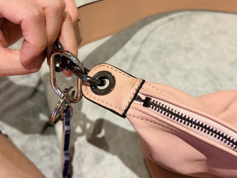 溫柔感滿分 🌸 Longchamp Le Pliage小羊皮摺疊包-9