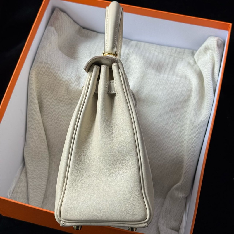 Hermes Kelly25奶昔白金扣 swift 鎖具肩帶塵袋-2