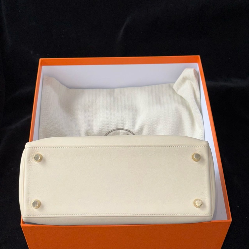 Hermes Kelly25奶昔白金扣 swift 鎖具肩帶塵袋-4