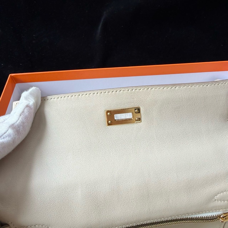 Hermes Kelly25奶昔白金扣 swift 鎖具肩帶塵袋-10