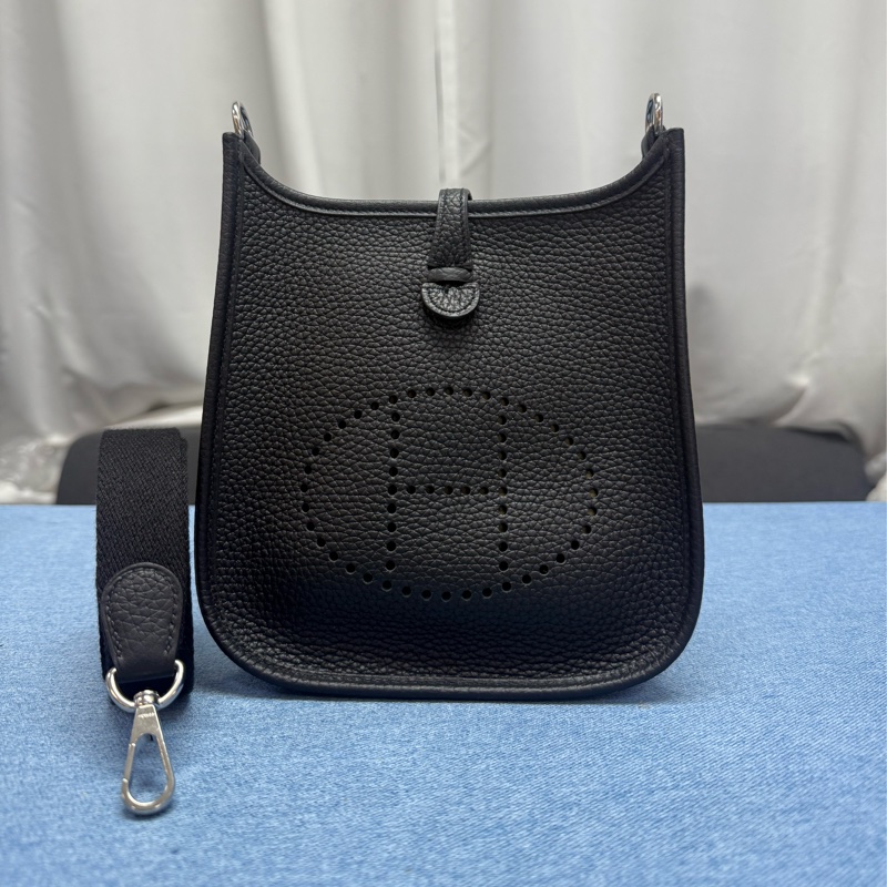 Hermes mini Evelyne 16 黑色銀扣-1