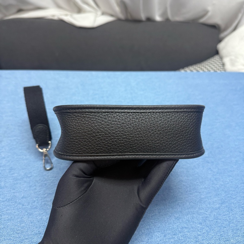 Hermes mini Evelyne 16 黑色銀扣-3