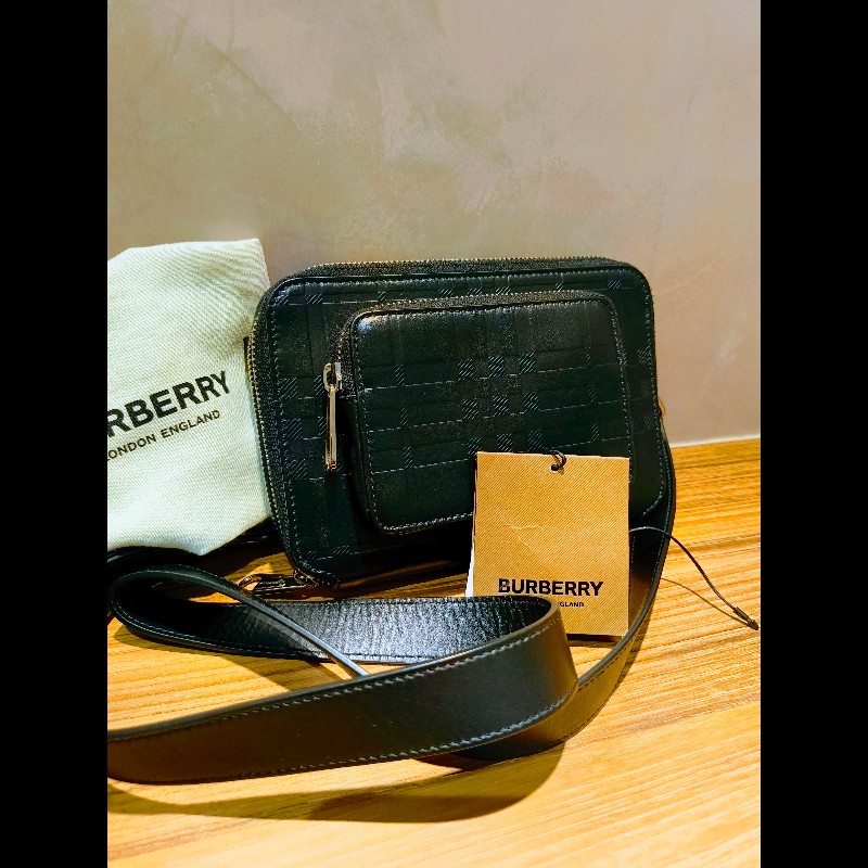 經典壓紋皮革小型斜背包（Camera Bag / Crossbody 類型）-20