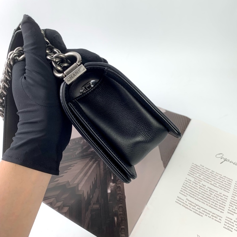 Chanel boy20牛皮黑銀/芯片款-7