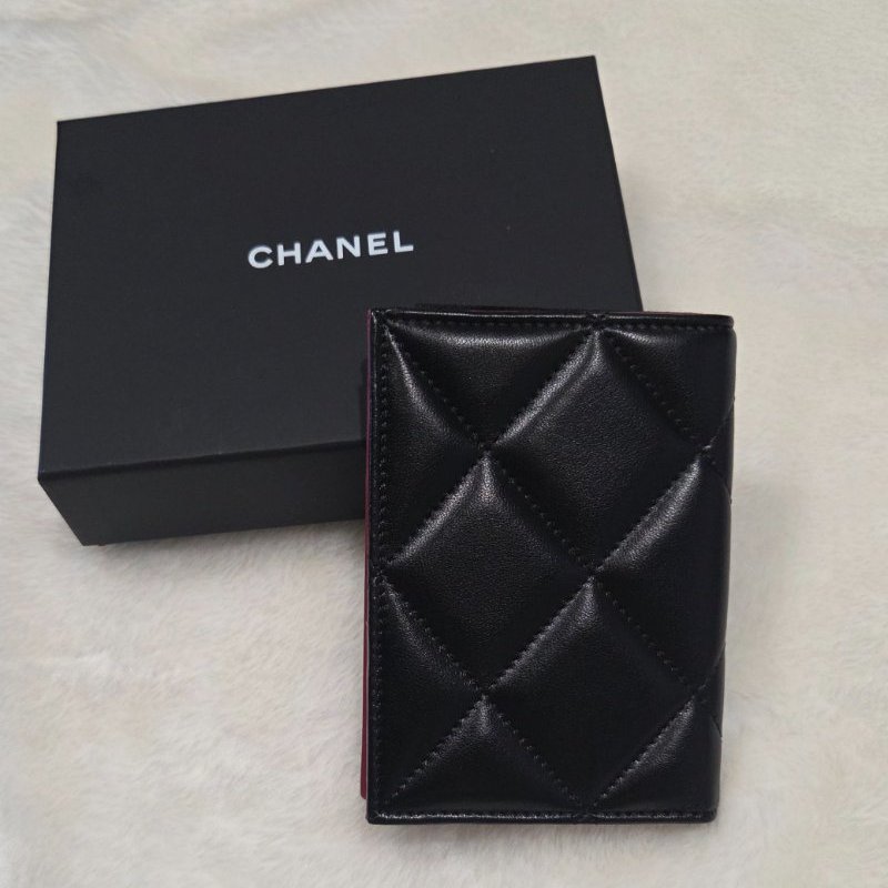 禮物～ Chanel香奈兒19系列黑金皮穿鍊雙C logo護照夾/ 證件夾/ 卡夾/ 卡包-5
