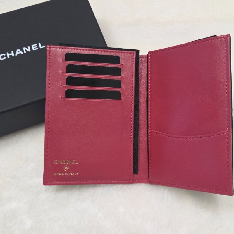 禮物～ Chanel香奈兒19系列黑金皮穿鍊雙C logo護照夾/ 證件夾/ 卡夾/ 卡包-8