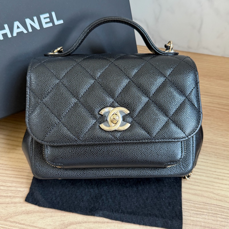 全新品 割愛出售affinity  bag 郵差包 黑色晶片款-0