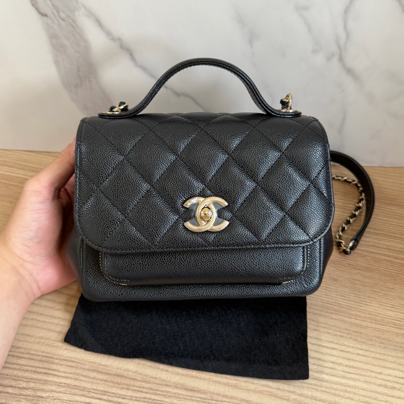 全新品 割愛出售affinity  bag 郵差包 黑色晶片款-1