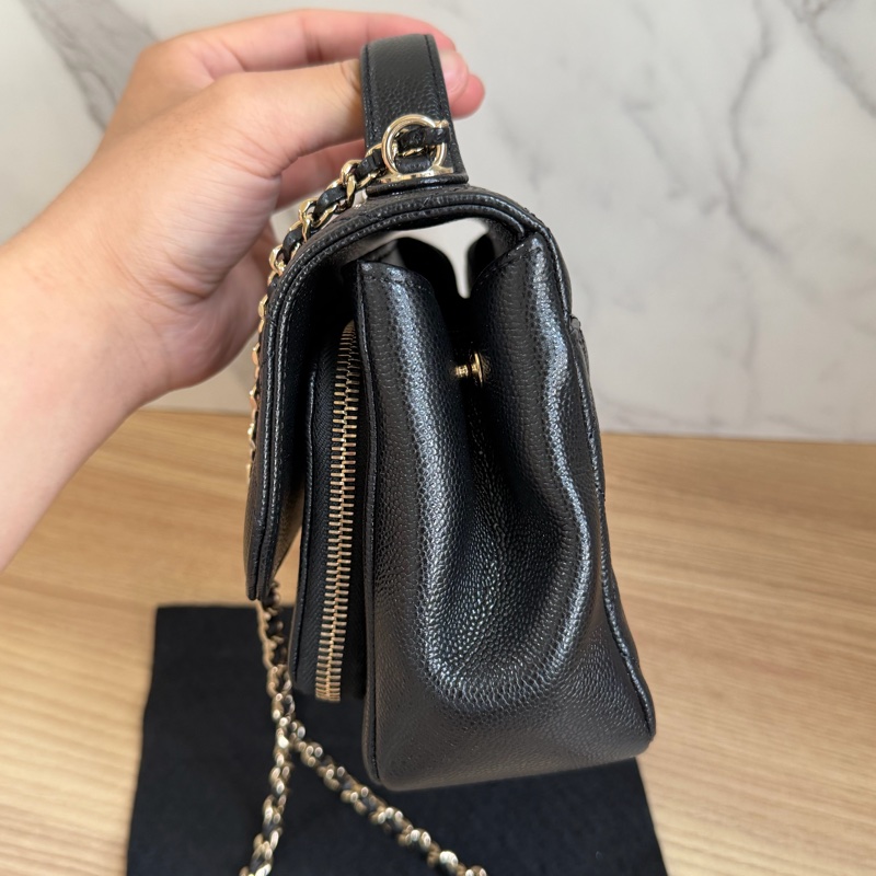全新品 割愛出售affinity  bag 郵差包 黑色晶片款-4