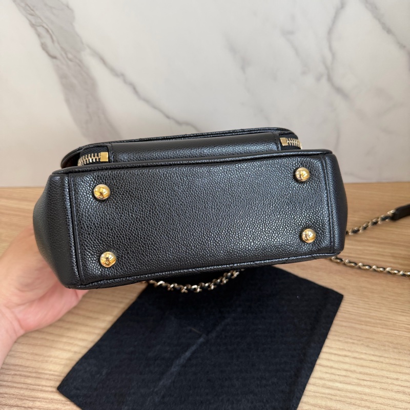 全新品 割愛出售affinity  bag 郵差包 黑色晶片款-6