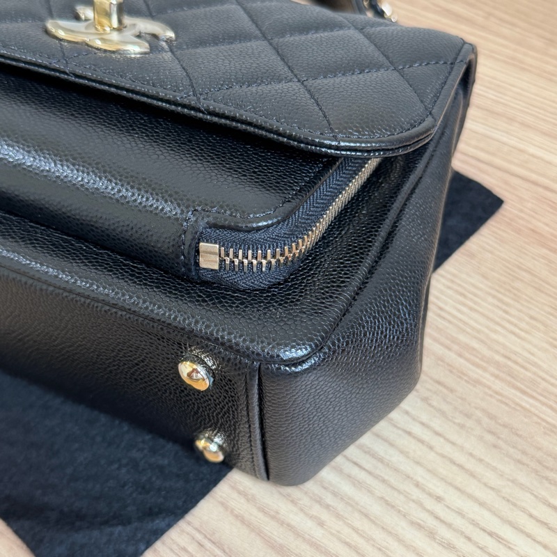 全新品 割愛出售affinity  bag 郵差包 黑色晶片款-12
