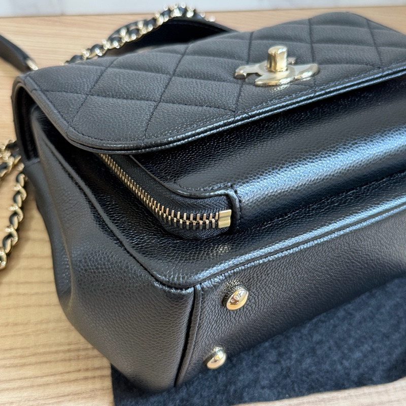 全新品 割愛出售affinity  bag 郵差包 黑色晶片款-13