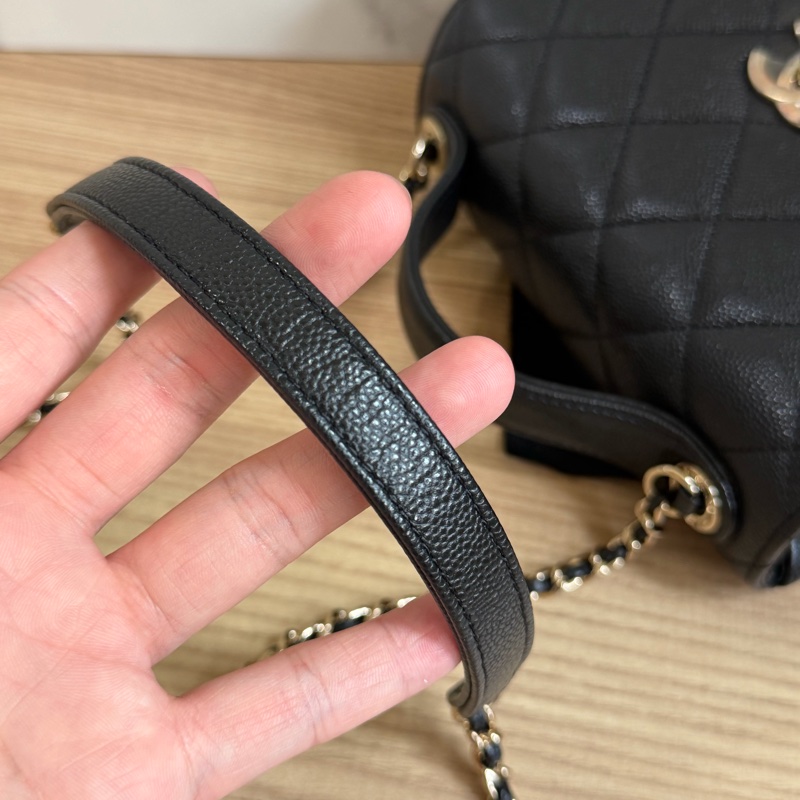 全新品 割愛出售affinity  bag 郵差包 黑色晶片款-28