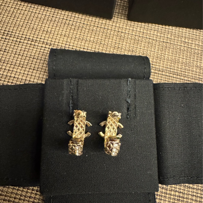 CHANEL 半圈設計 雙C 耳環 耳釘-3