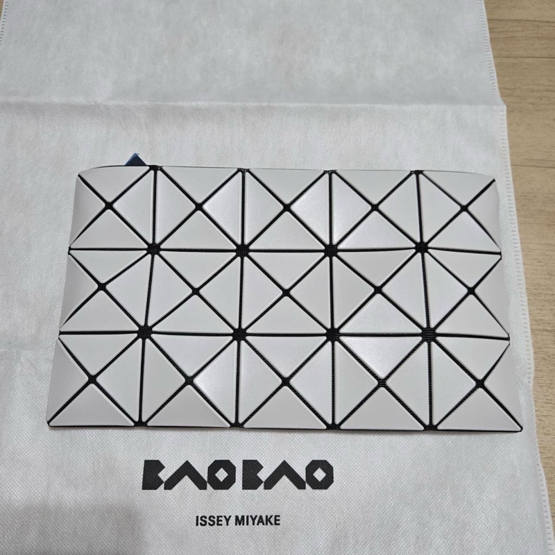 Issey Miyake 三宅一生 BaoBao 5x3大斜背包 灰白色 稀有款-1