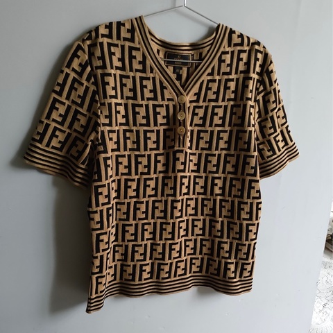 🇮🇹製老品 #FENDI 短版開襟針織衫 經典色 | 風格 | 普普 | 60s