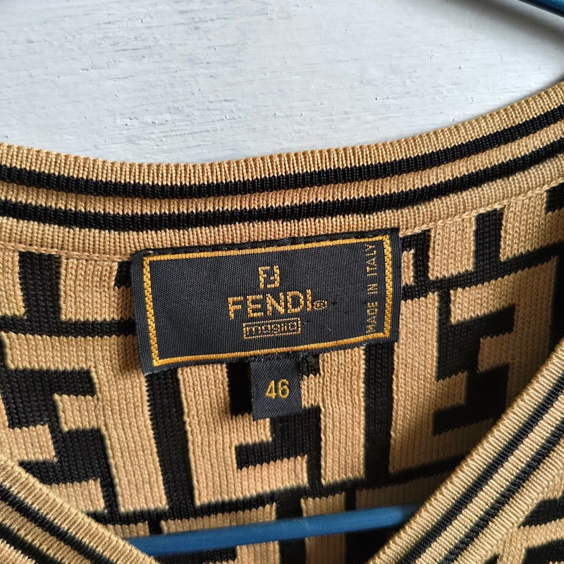 🇮🇹製老品 #FENDI 短版開襟針織衫 經典色 | 風格 | 普普 | 60s-1