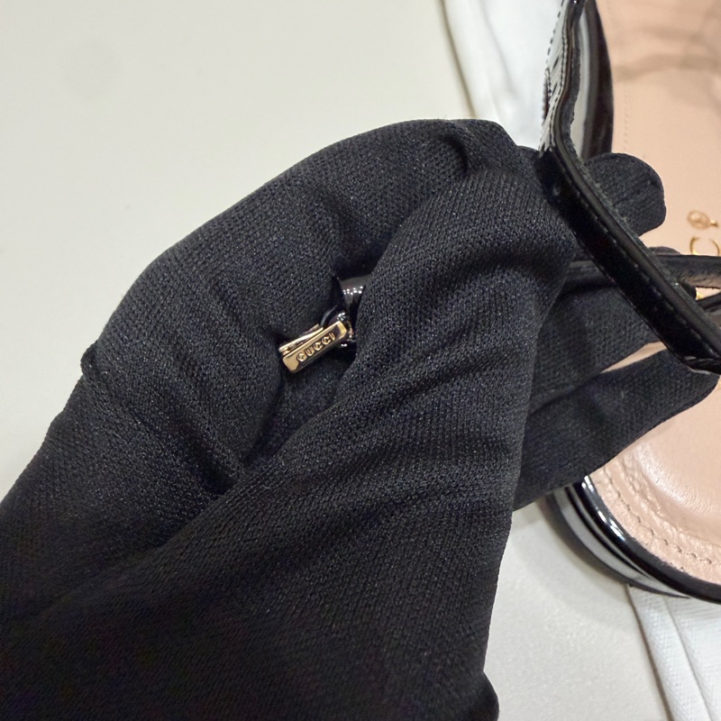 914intheair 『全新閒置』古馳新款Gucci字母logo T字涼鞋36（23-23.5cm)-18