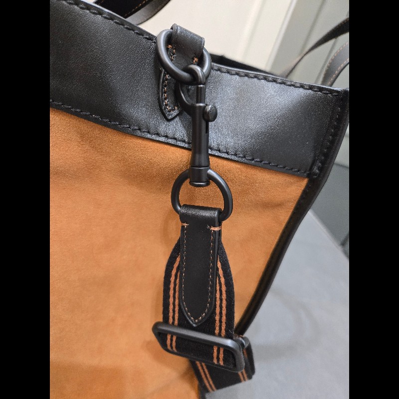 COACH  Field tote 40 植絨馬車花紋麂皮手提肩背托特包-2