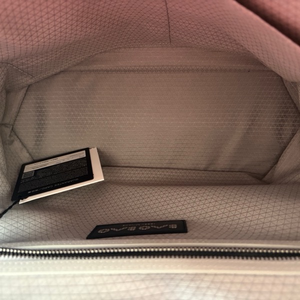 全新｜BAO BAO ISSEY MIYAKE CRYSTAL MATTE 淺灰托特包-4