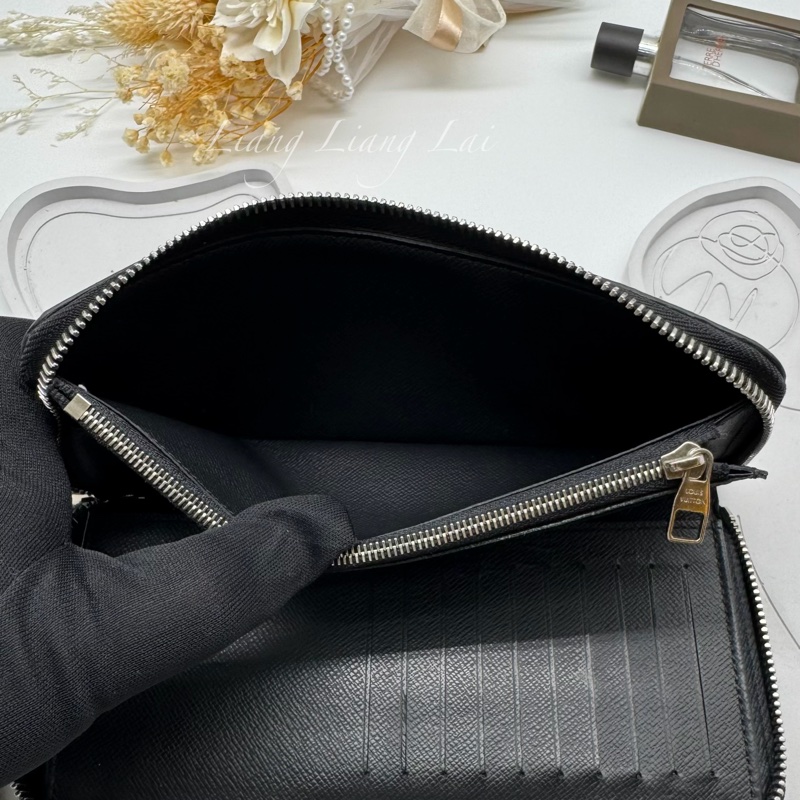 LOUIS VUITTON LV經典黑灰棋盤格拉鍊長夾-8