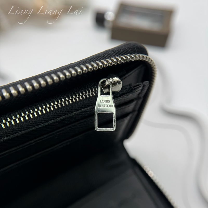 LOUIS VUITTON LV經典黑灰棋盤格拉鍊長夾-10