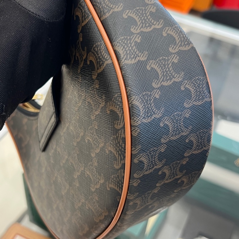 Celine 賽琳  AVA TRIOMPHE老花中号腋下包-6